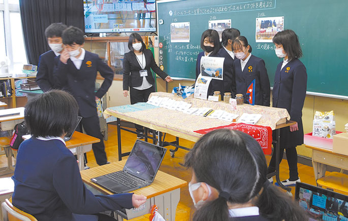 各学年の授業の様子